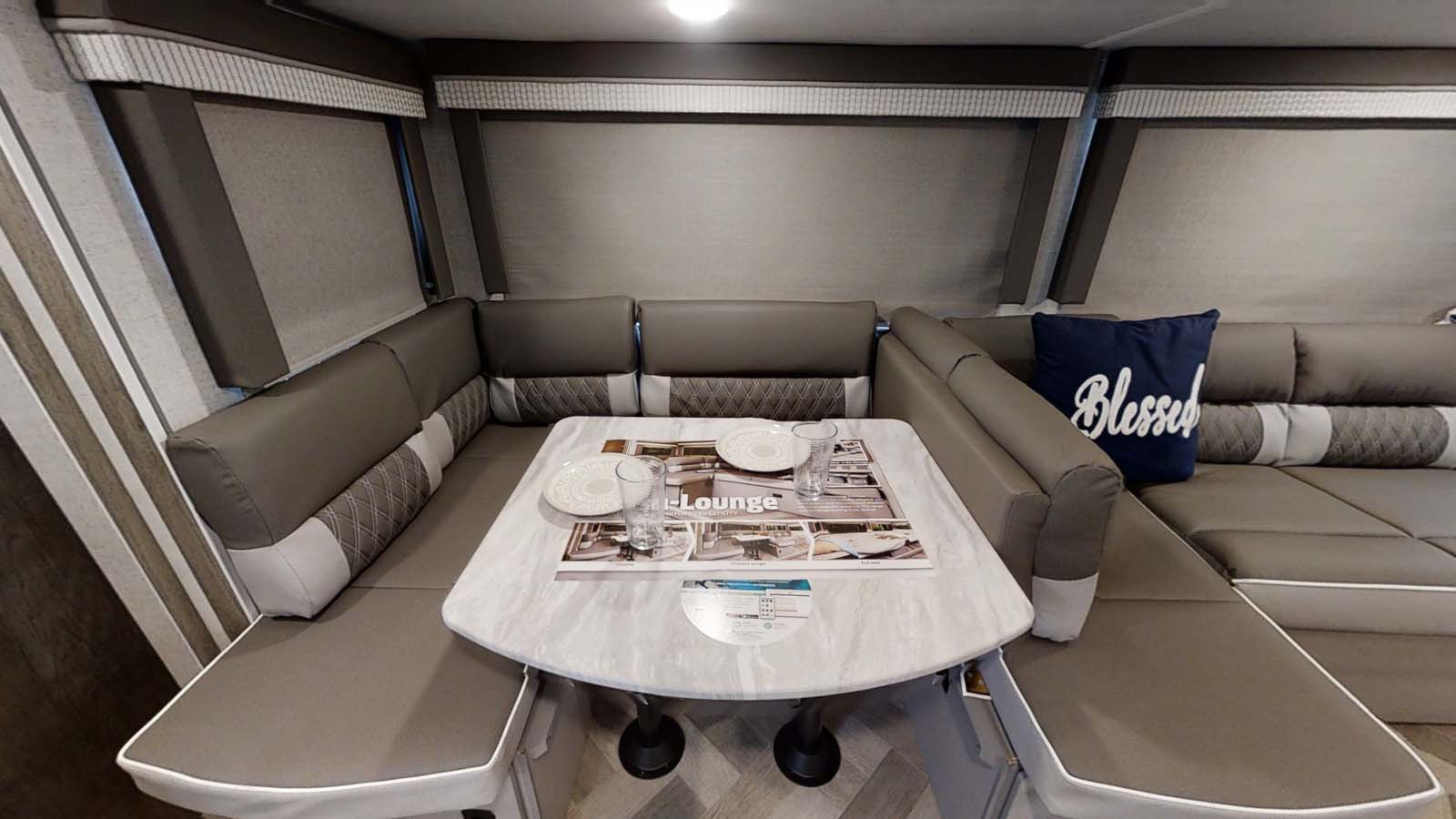 Cruise Lite 273qbxl Forest River Rv Manufacturer Of Travel Trailers Fifth Wheels Tent Campers Motorhomes