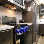 21” COMBINED OVEN AND COOKTOP May Show Optional Features. Features and Options Subject to Change Without Notice.