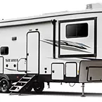 Sierra Fifth Wheel Exterior May Show Optional Features. Features and Options Subject to Change Without Notice.