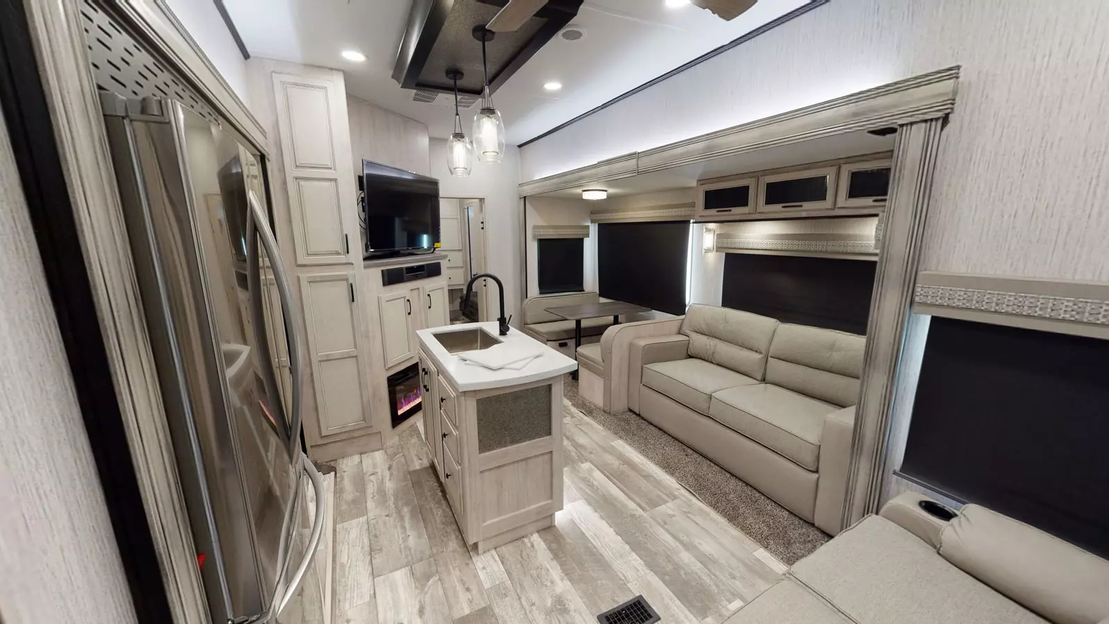 Sierra Luxury Fifth Wheels 384QBOK Forest River RV