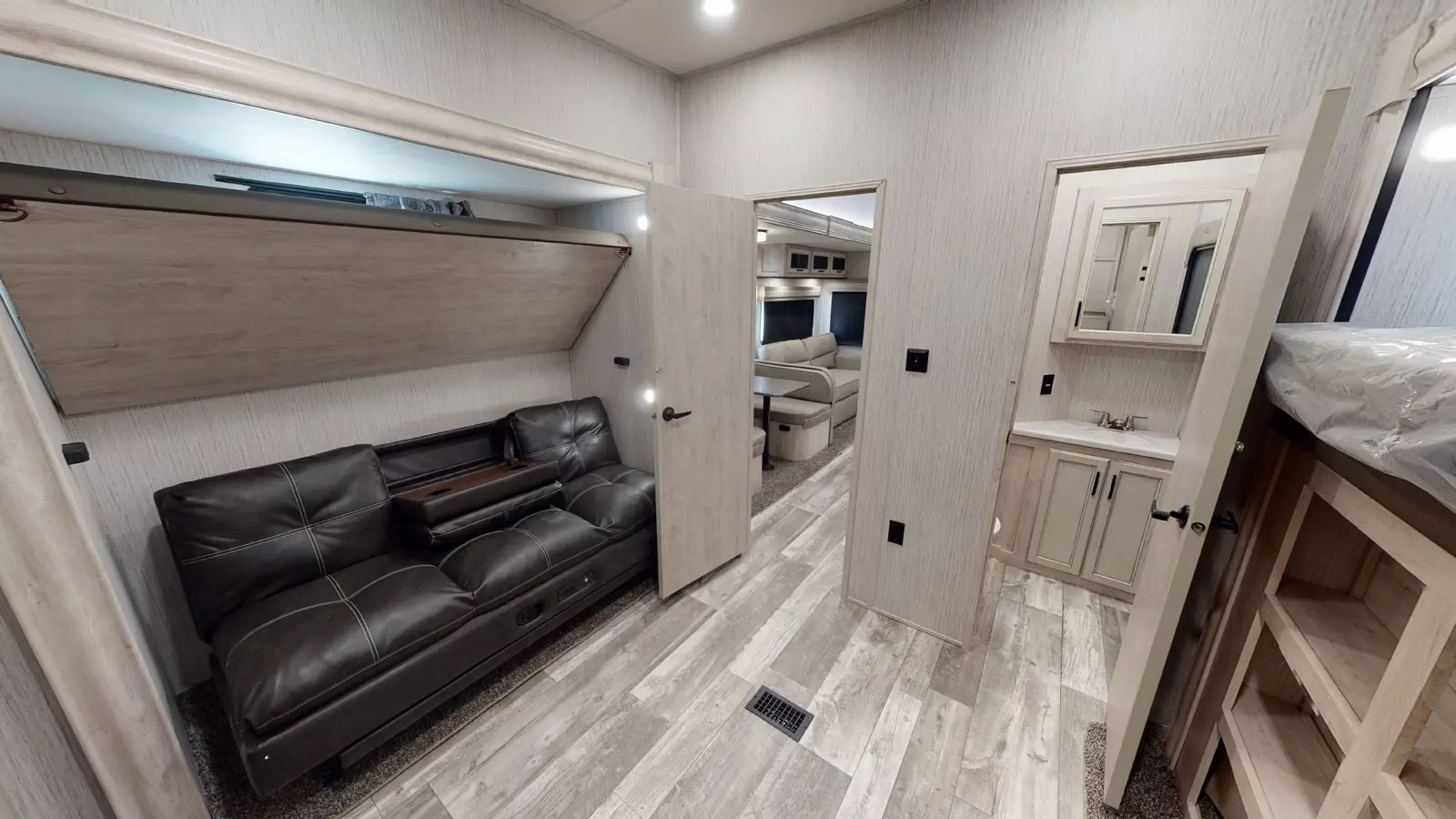 Sierra Luxury Fifth Wheels 384QBOK Forest River RV
