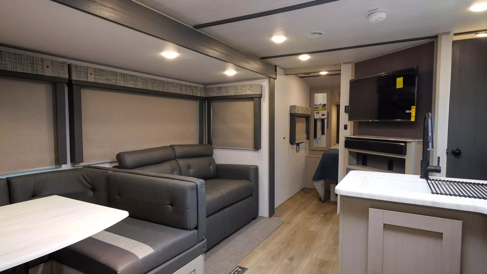 Salem Hemisphere Travel Trailers 26BHHL Forest River RV