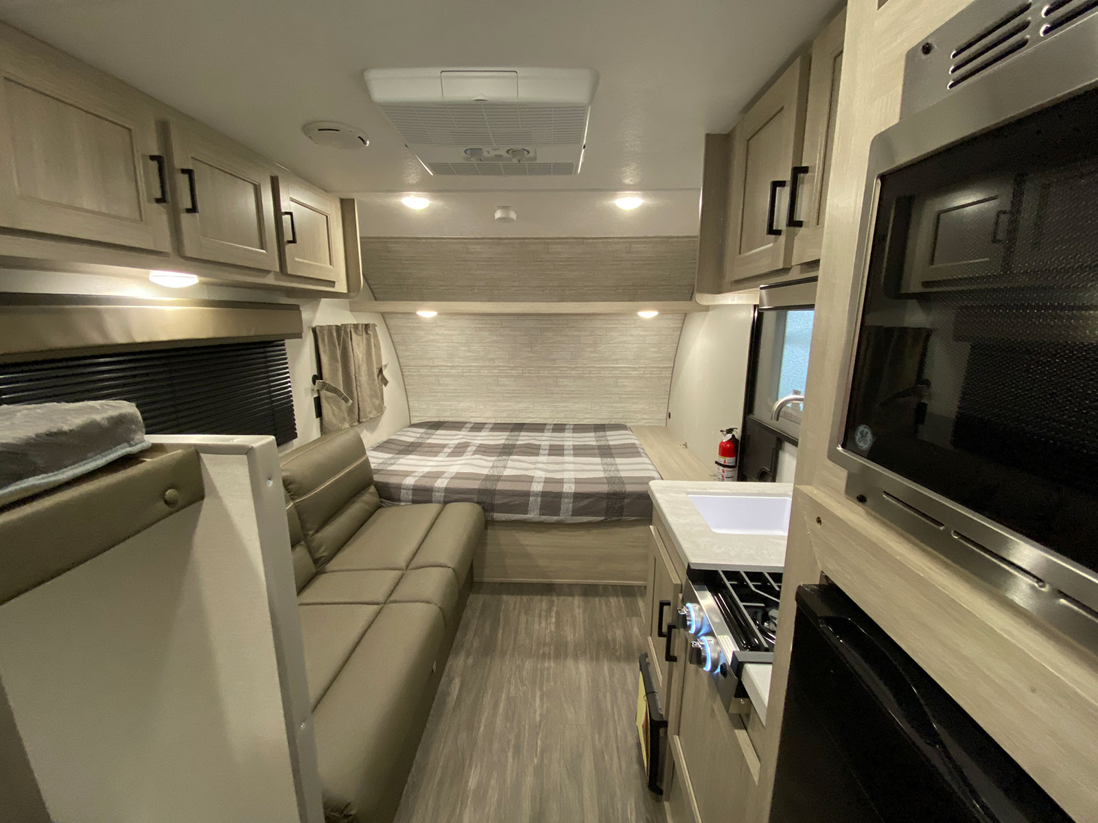 Aurora 16BHX - Forest River RV