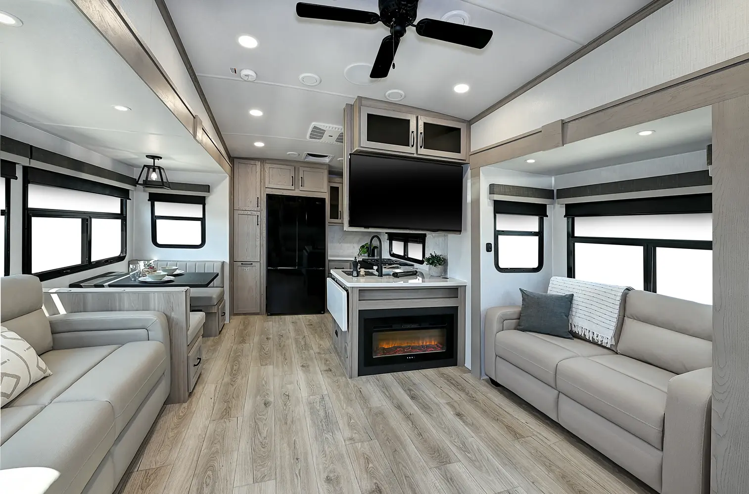 Rockwood Signature Fifth Wheels - Forest River Rv