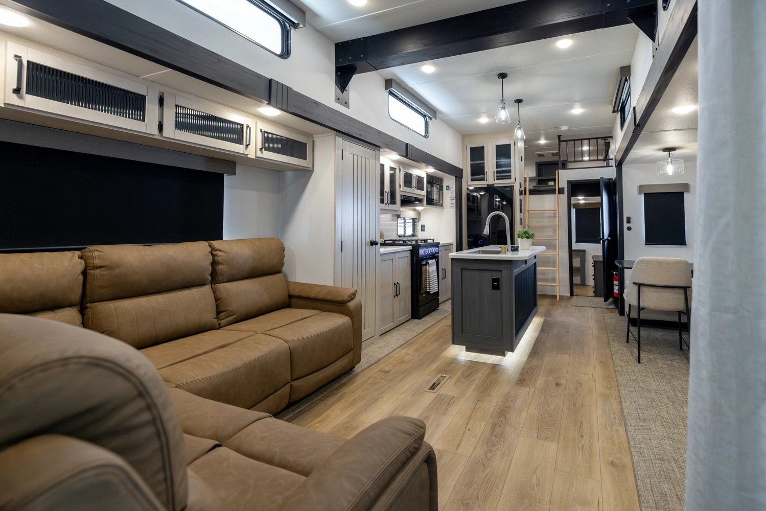 2026 Puma Vista 420LFT Floorplan - Forest River RV