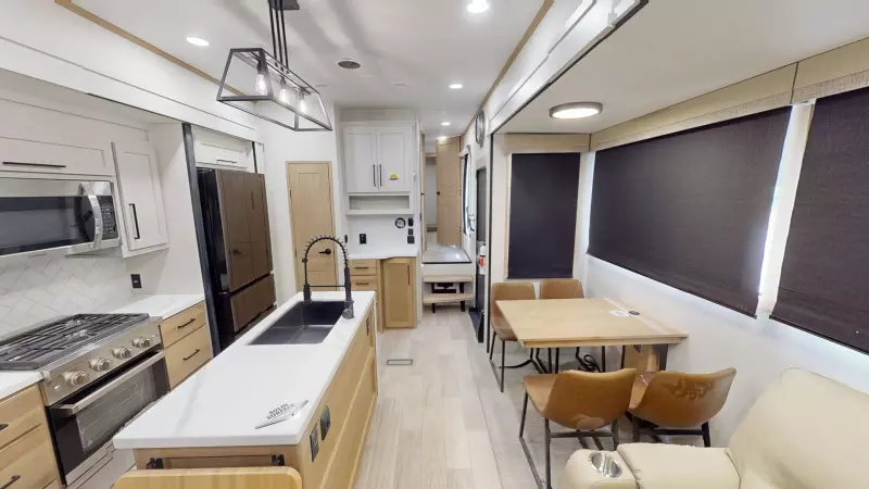 Sandpiper Fifth Wheels Main Room