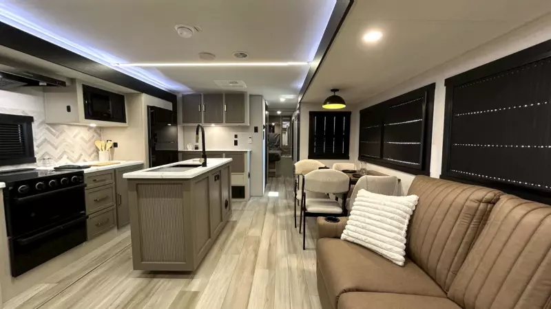 Heritage Glen Travel Trailers Main Room